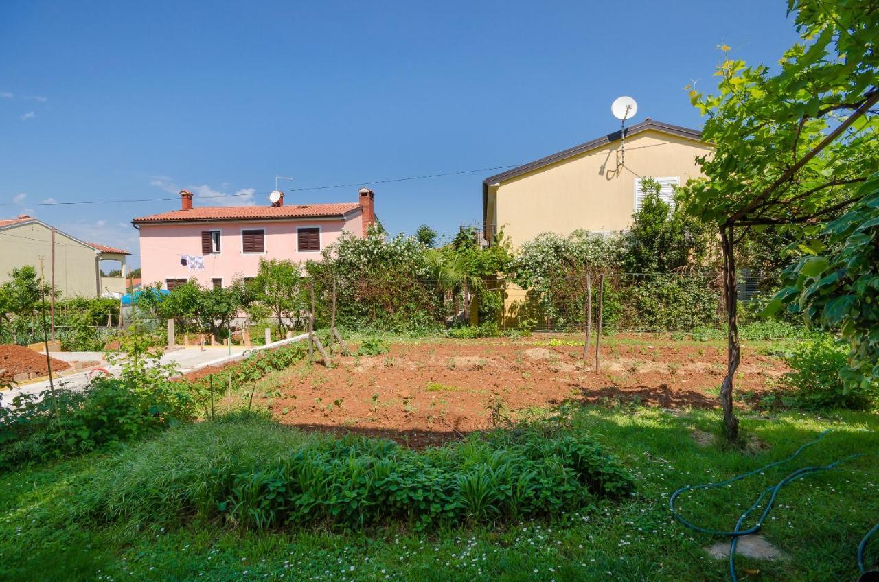Apartments Milan Porec Ngoại thất bức ảnh