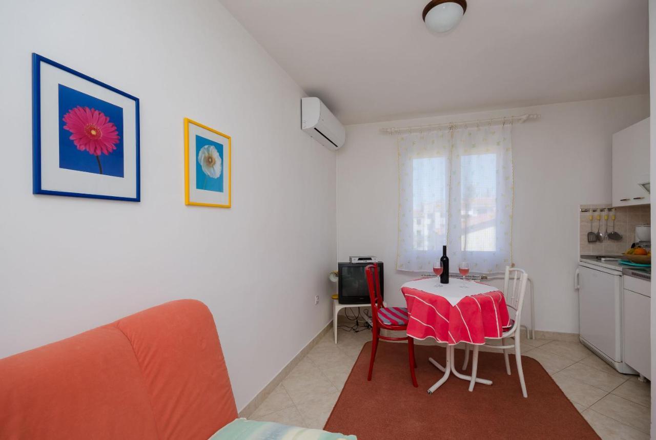 Apartments Milan Porec Ngoại thất bức ảnh