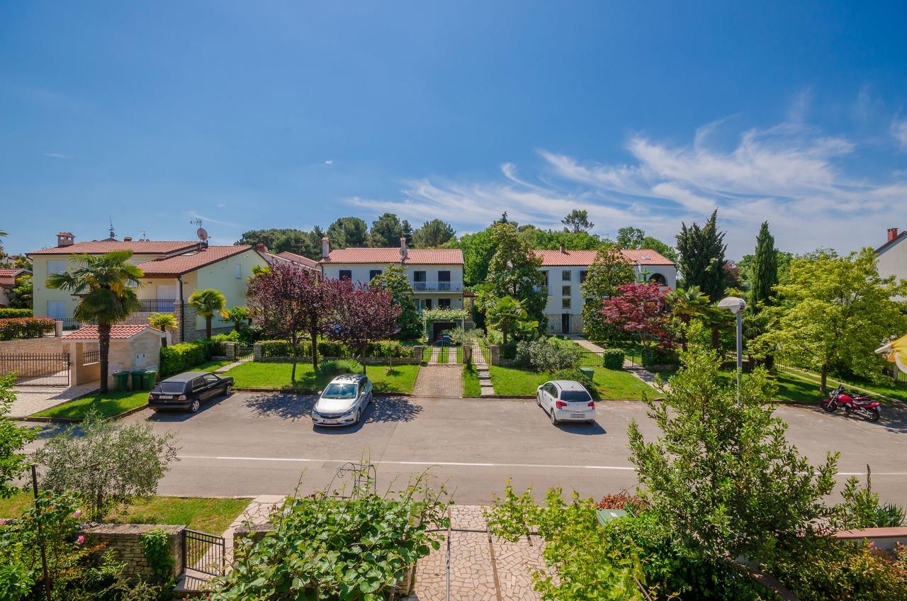 Apartments Milan Porec Ngoại thất bức ảnh